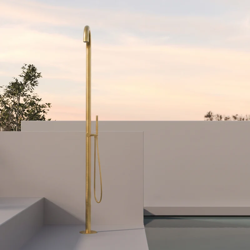 Colonna Doccia Per Esterno con Doccino in Acciaio Inox Oro Spazzolato Zoe Plus - Meda