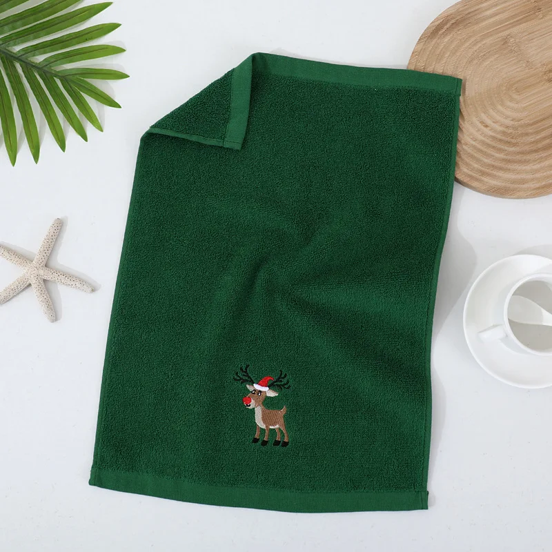 Towel Christmas-Themed
